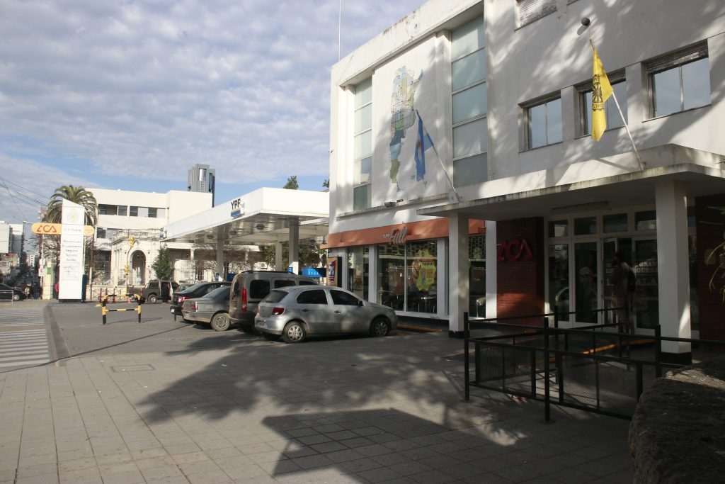 ACA - YPF - Estación de Servicio