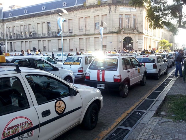 taxis_parana
