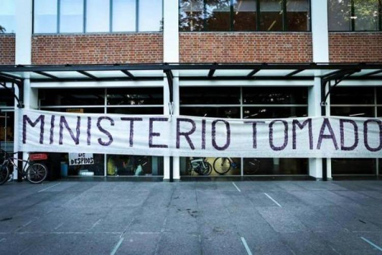 ministerio-tomado