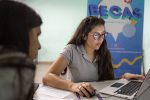 Inició el pago de becas provinciales a estudiantes secundarios, terciarios y universitarios