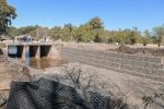 Bahl recorrió la obra de sistematización, saneamiento e integración urbana en el arroyo Las Viejas