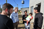 Vecinos del barrio Agua Patito de Concordia recibieron la documentación de sus viviendas